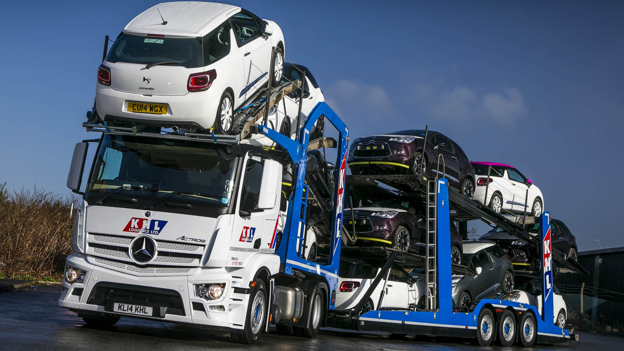 Перевозка машин. Mercedes Actros 2020 автовоз. Автовоз Скания агат. Автовоз Скания Ятис. Mercedes Benz 1827 автовоз.